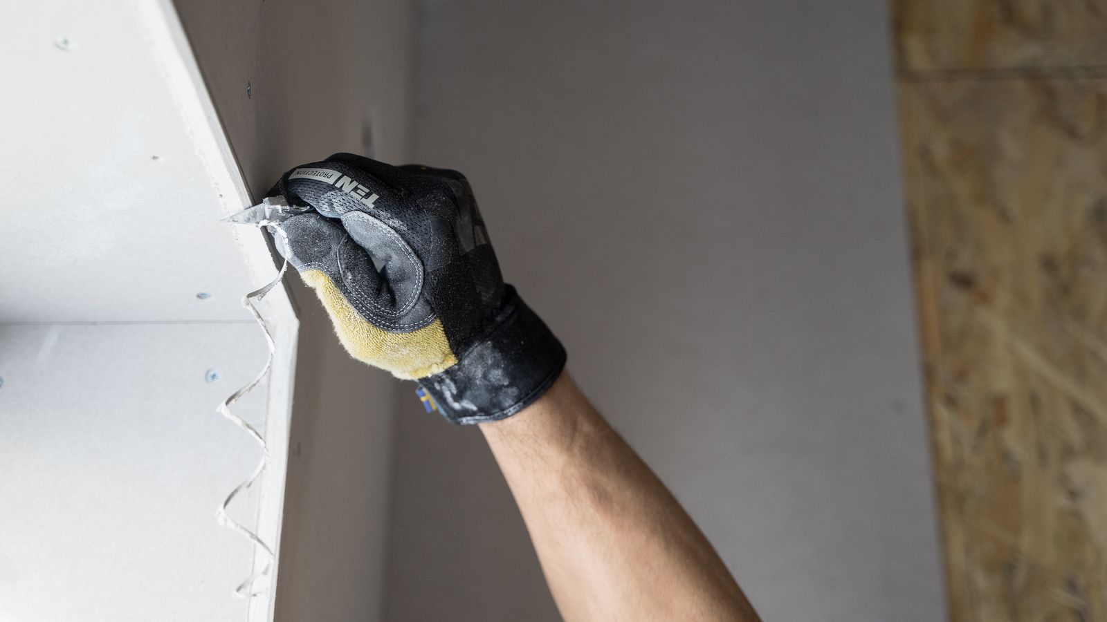 How to Patch Drywall So You Can't Tell It Was Ever Broken